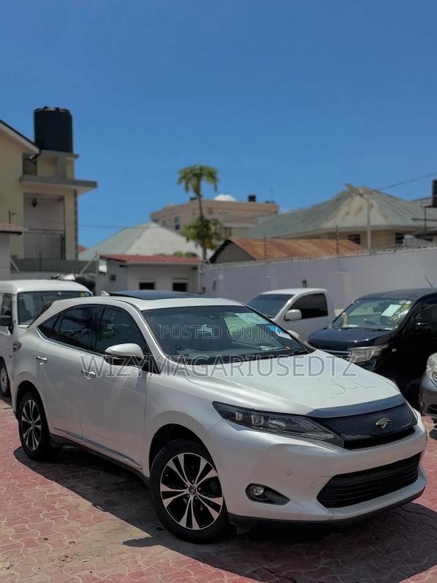 Toyota Harrier 2.0 2015 Pearl