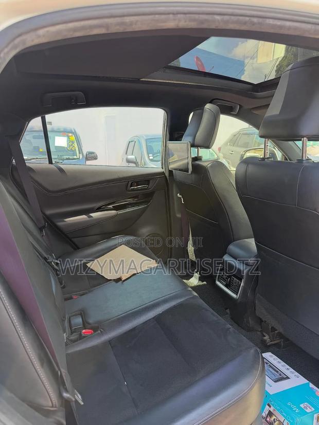 Toyota Harrier 2.0 2015 Pearl
