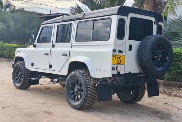 Land Rover Defender 1992 White
