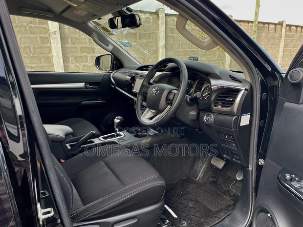 Toyota Hilux Revo Double Cab Deisel 2.8 RWD 2021 Black