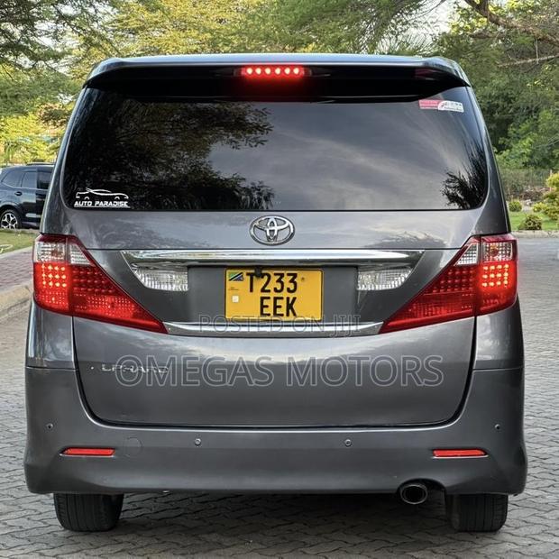 Toyota Alphard 2.4 Petrol AWD 2010 Gray