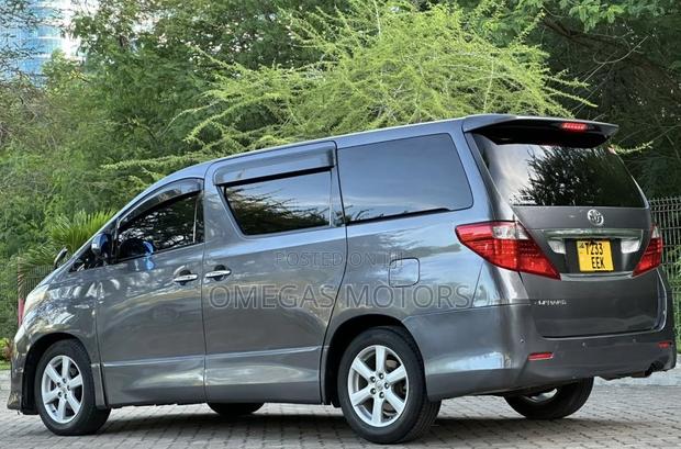 Toyota Alphard 2.4 Petrol AWD 2010 Gray
