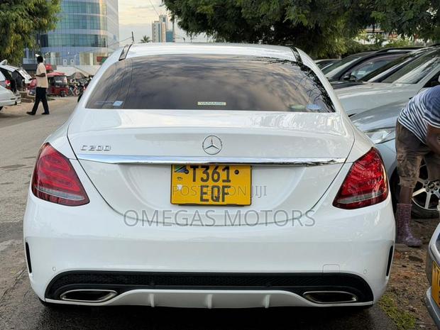 Mercedes-Benz C200 2014 Pearl