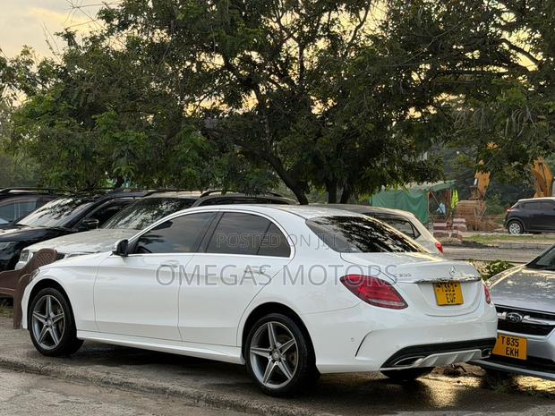 Mercedes-Benz C200 2014 Pearl