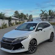 Toyota Harrier 2.0 2018 Ivory for sale
