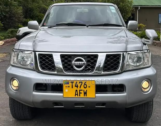 Nissan Patrol 2006 Silver