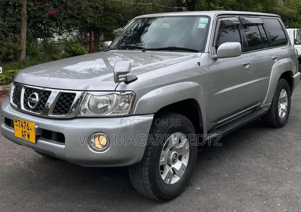 Nissan Patrol 2006 Silver