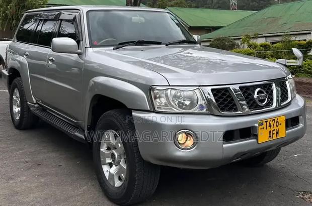 Nissan Patrol 2006 Silver