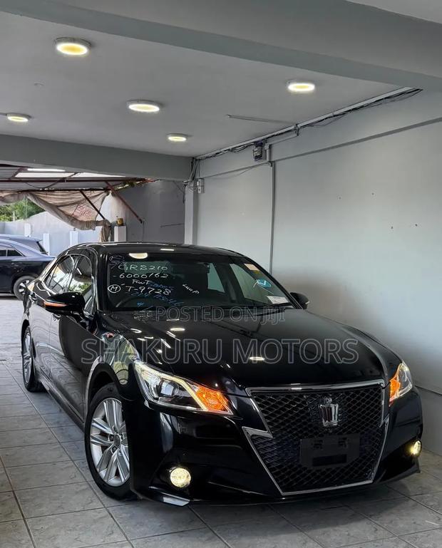 Toyota Crown 2014 Black