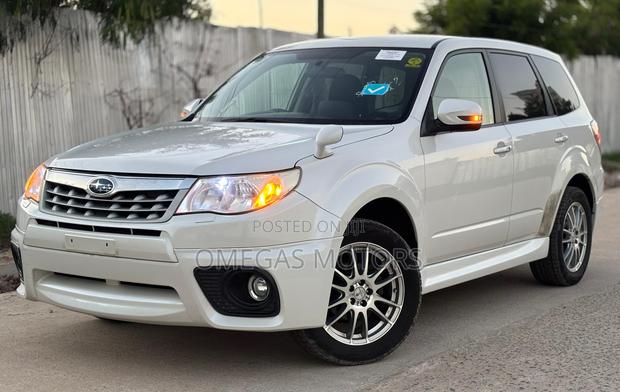 Subaru Forester 2.0D X 2011 Pearl
