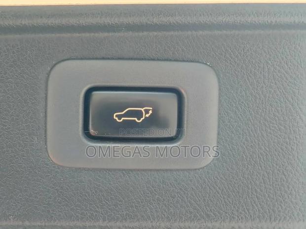Toyota Alphard 2.4 Petrol FWD 2010 Pearl