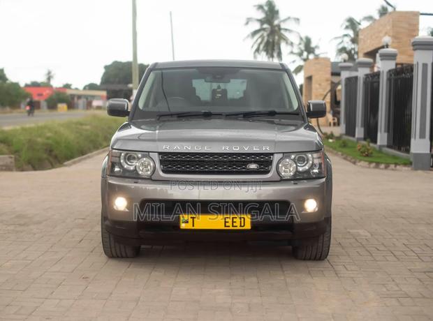 Land Rover Range Rover 2011 Gray