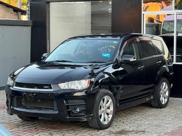 Mitsubishi Outlander 2010 Black