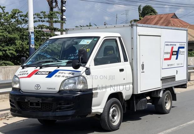 Toyota TownAce 2004 Off white