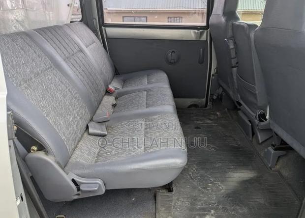 Toyota Noah 2004 Silver