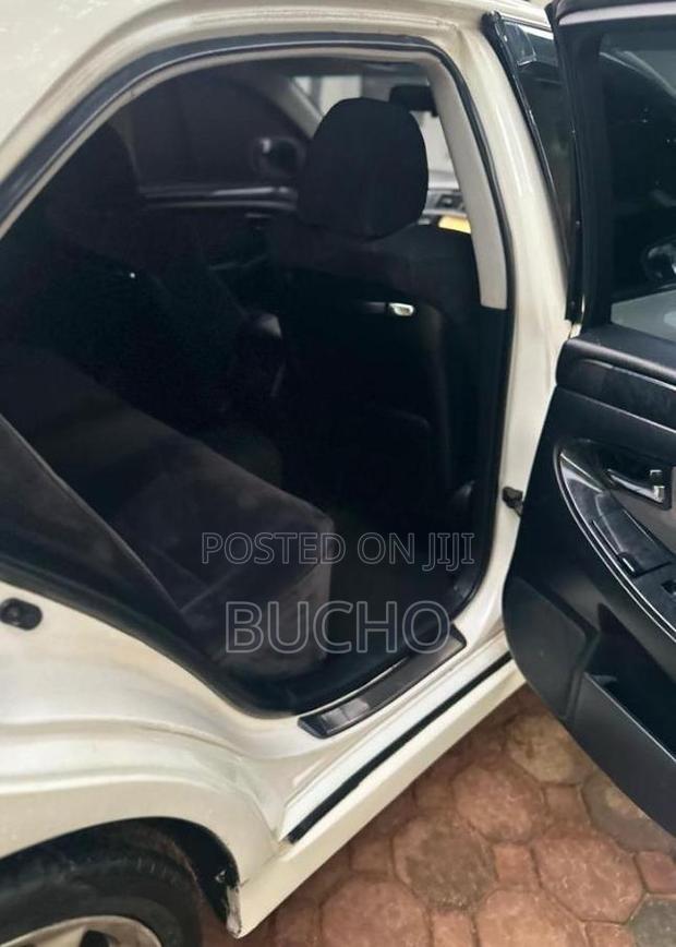Toyota Crown 2007 White