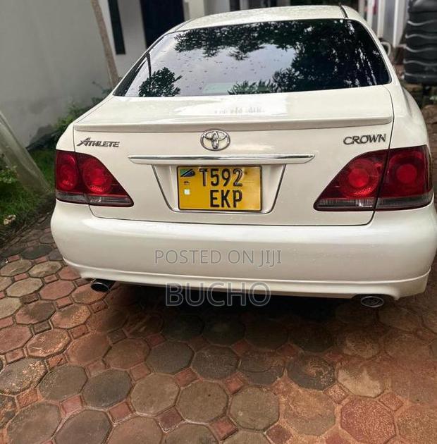 Toyota Crown 2007 White