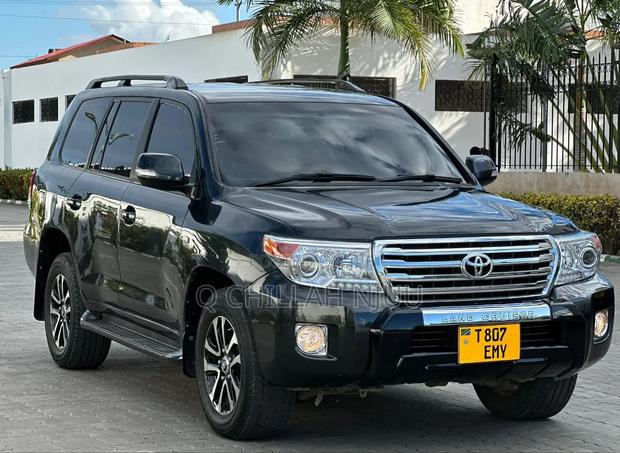 Toyota Land Cruiser 2014 Gray