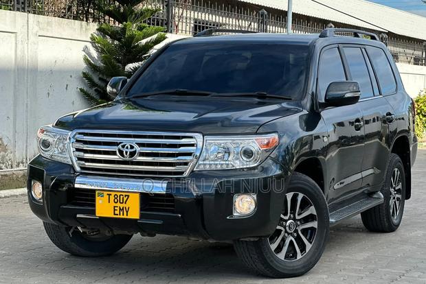 Toyota Land Cruiser 2014 Gray