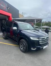 Toyota Land Cruiser LC300 2023 Black for sale