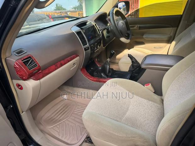 Toyota Land Cruiser Prado 2004 Black