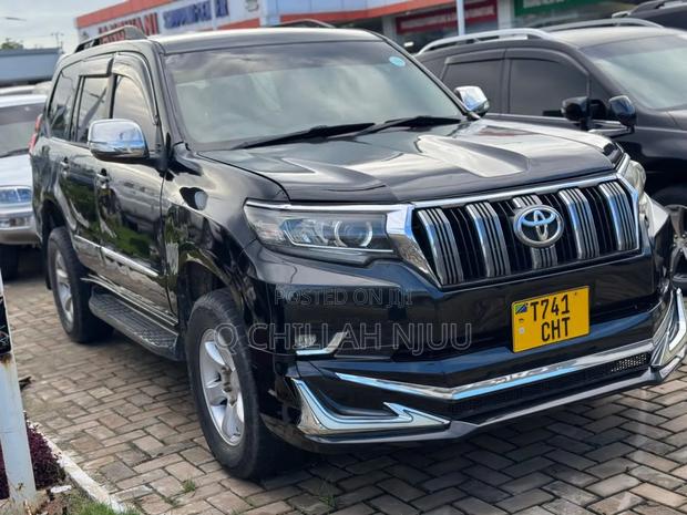 Toyota Land Cruiser Prado 2004 Black