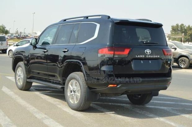 New Toyota Land Cruiser LC300 2024 Black