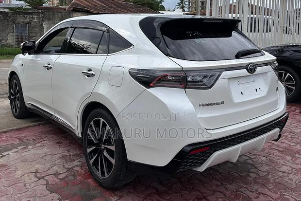 Toyota Harrier 2017 White