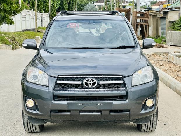 Toyota RAV4 2.4 2008 Gray
