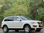 Volkswagen Touareg 2010 White for sale