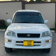 Toyota RAV4 Automatic 2003 White for sale
