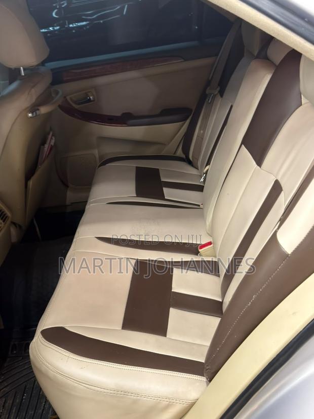 Toyota Crown 2006 Gray