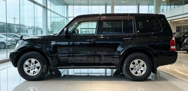 Mitsubishi Pajero 2004 Black