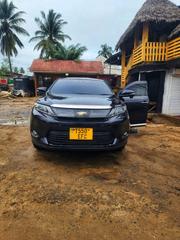 Toyota Harrier 2.0 2014 Black for sale
