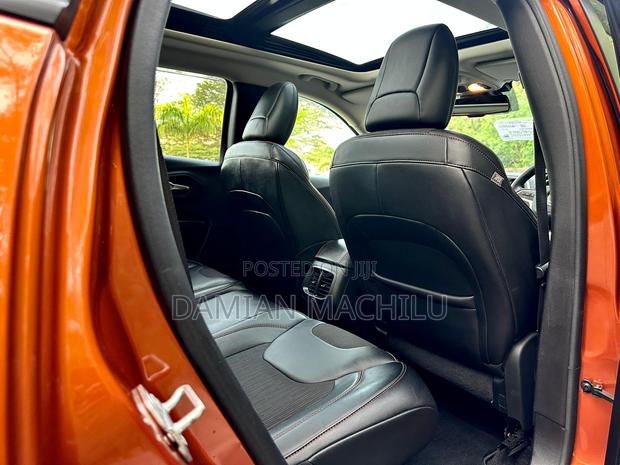Jeep Cherokee 2016 Orange