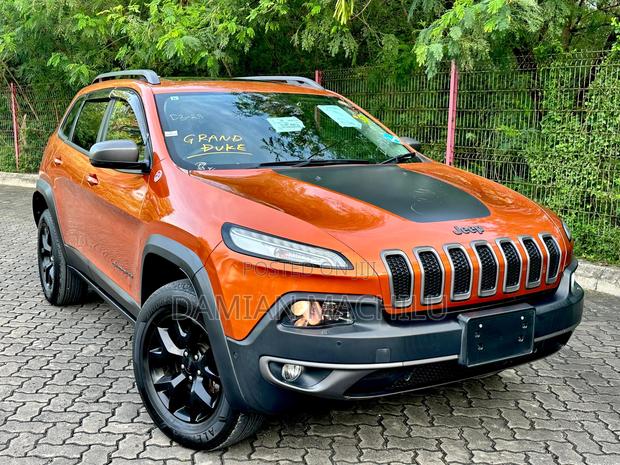 Jeep Cherokee 2016 Orange