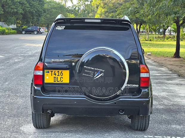 Suzuki Escudo 2004 Black