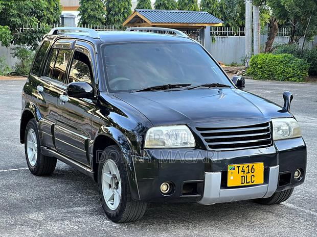 Suzuki Escudo 2004 Black