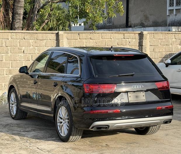 Audi Q7 2.0T Premium AWD quattro 2017 Black