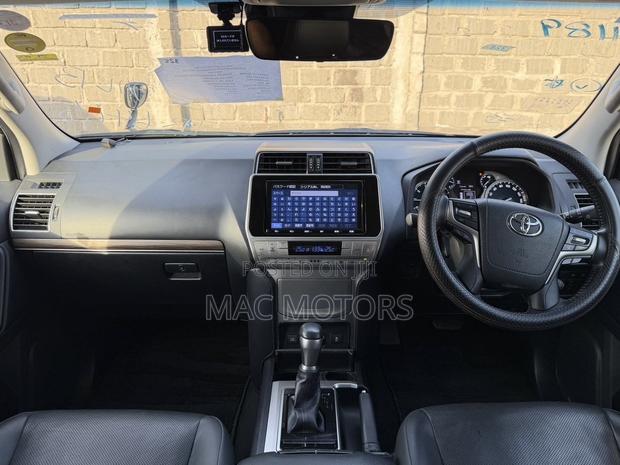 Toyota Land Cruiser Prado 2.7 2019 Black