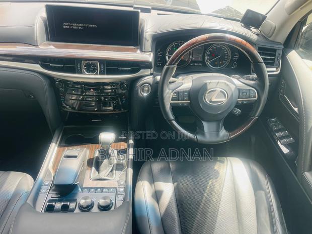 Lexus LX 570 AWD 2017 Black