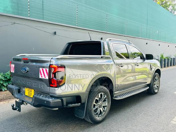 Ford Ranger Wildtrak 2023 Gray