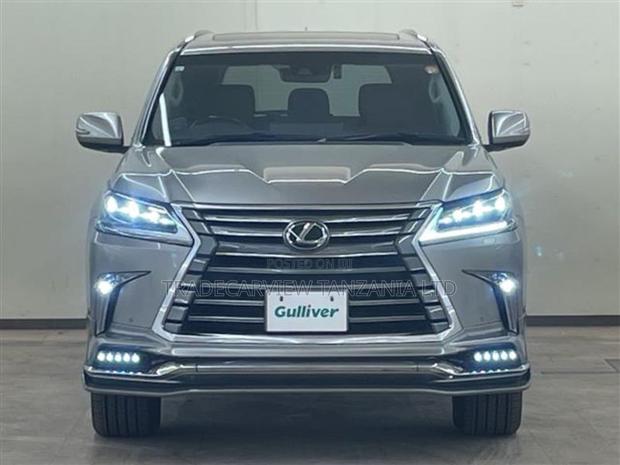 Lexus LX 2019 Silver