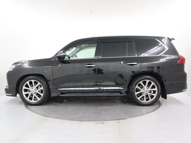 Lexus LX 570 AWD 2021 Black