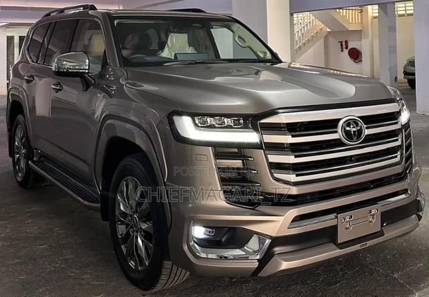 Toyota Land Cruiser 2025 Beige