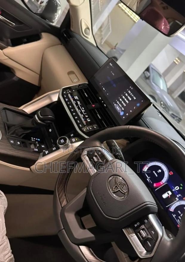 Toyota Land Cruiser 2025 Beige