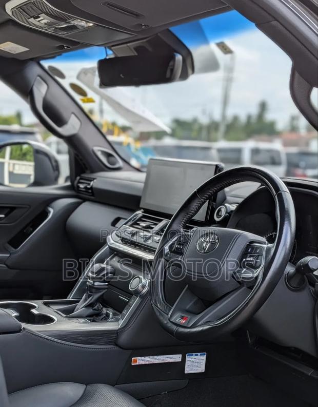 Toyota Land Cruiser 2023 Gray