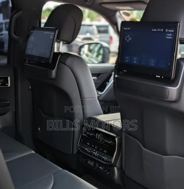 Toyota Land Cruiser 2023 Gray