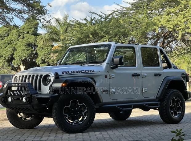 Jeep Wrangler 2024 Silver