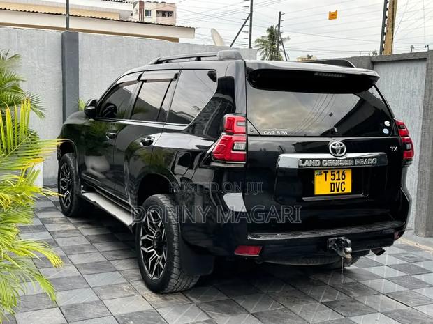 Toyota Land Cruiser Prado 2020 Black